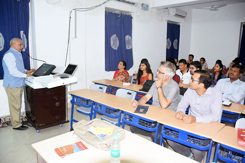 Prof. Govind Chakrapani, (Dean, SEES) introducing the students to Dr. Maria