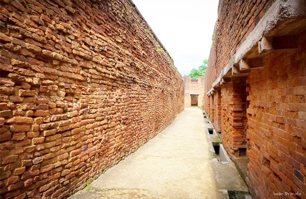 Corridor of student rooms in Monastery No. 01 